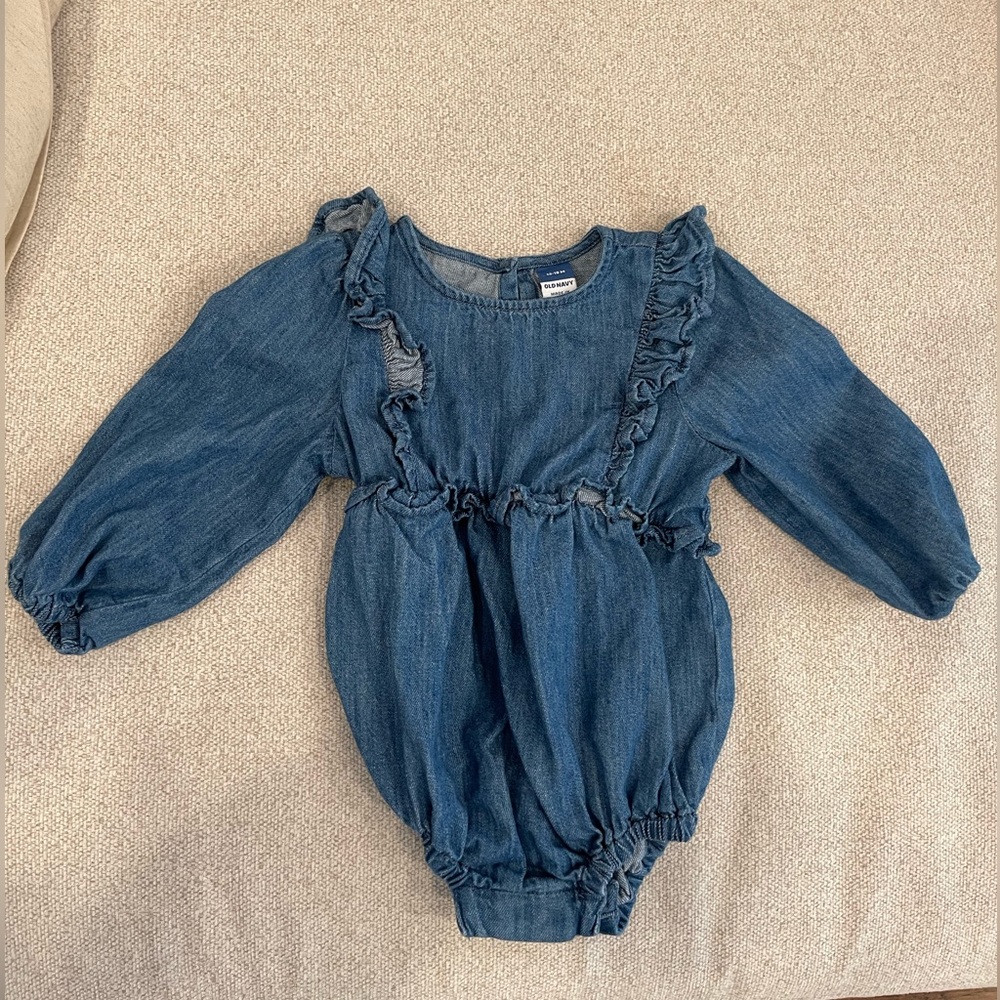 Old Navy Long-Sleeve 12-18M Denim Romper - Girls - Never Worn